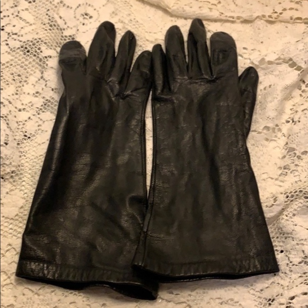 Miss Aris Leather Gloves Pre Owned 7 small